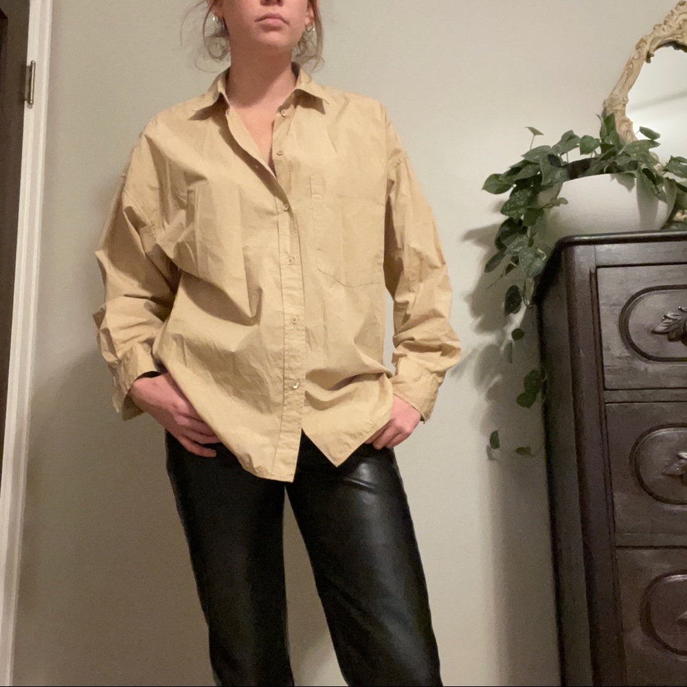 Aritzia Everyday Button Up by The Group Babaton